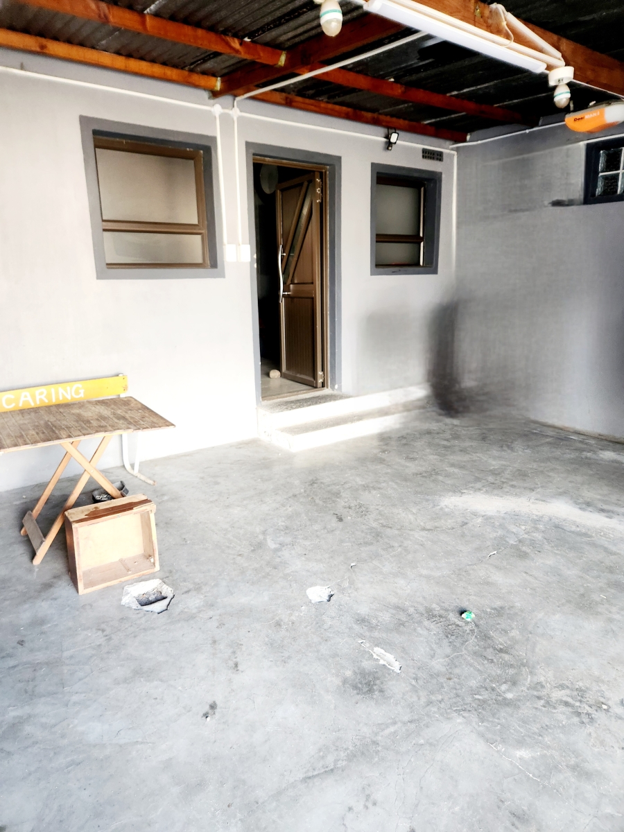 3 Bedroom Property for Sale in Valhalla Park Western Cape